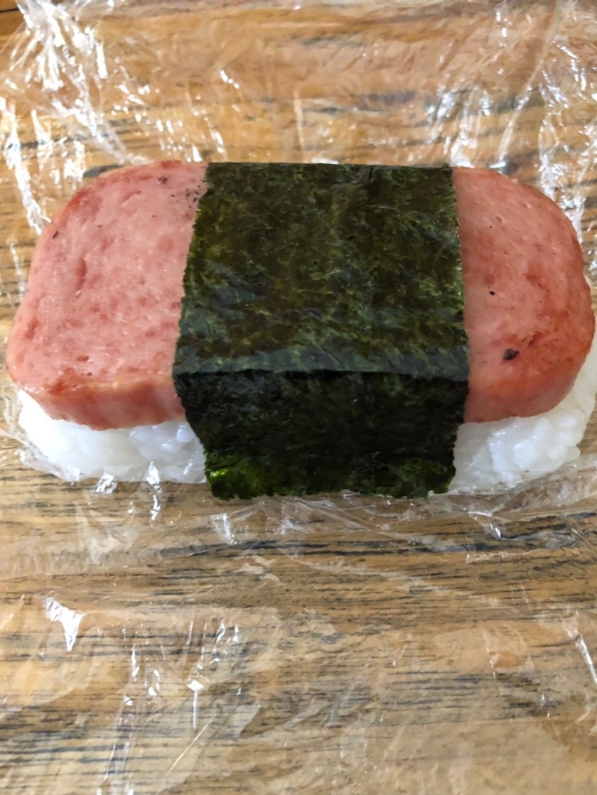 沖縄スパムおにぎり by マシャまめ 【クックパッド】 簡単おいしいみんなのレシピが355万品