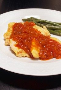 鶏胸肉のチーズピカタ(トマトソース)