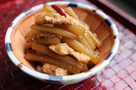 ふきと油揚げの煮物