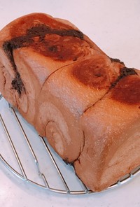 HBと食パン型で、ココア生チョコ食パン