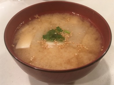 シンプル♡大根と豆腐の味噌汁の写真