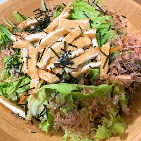 レタスと油揚げのサラダ