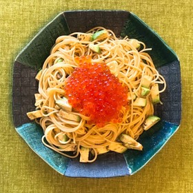 いくらとアボカドのわさび香る和風パスタ
