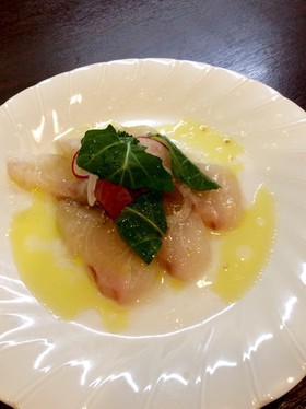 真鯛のゴマ風味の昆布茶〆カルパッチョ
