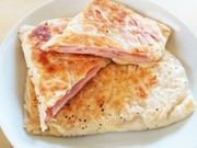 餃子の皮でもちもちブリトーもどきの写真