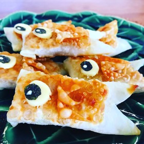 こどもの日 そぼろとチーズの鯉のぼり餃子