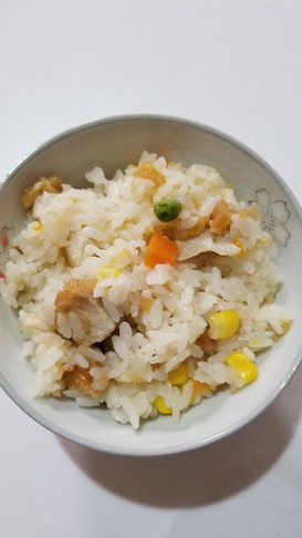 簡単★余った唐揚げで炊き込みチャーハン?