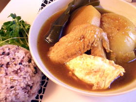 たまねぎ丸ごと!和風チキンスープカレー