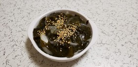 超簡単!わかめと玉ねぎのさっぱり酢の物