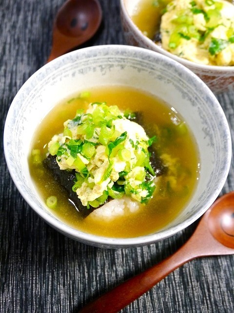 簡単！おにぎり☆小松菜卵スープの画像