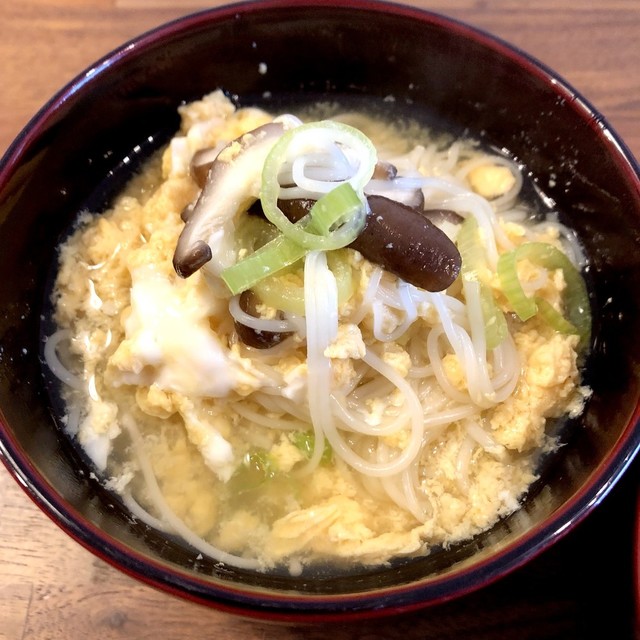 麺つゆ不要 簡単 卵とじにゅうめん レシピ 作り方 By Rie 14 クックパッド