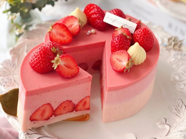 いちご感たっぷりチーズムースケーキ♡