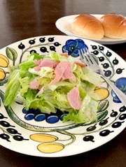 水切りなし!レストランのレタスサラダの写真