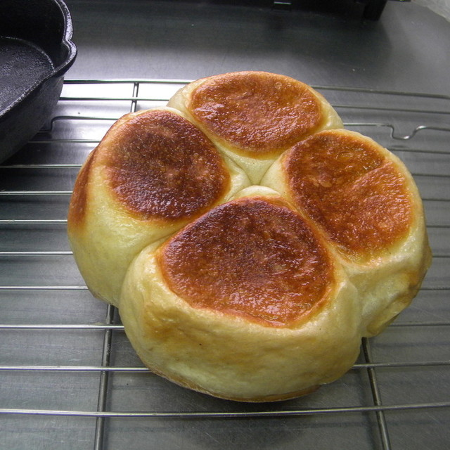 スキレットで焼くオーブンいらずのパン レシピ 作り方 By Cottonchu クックパッド