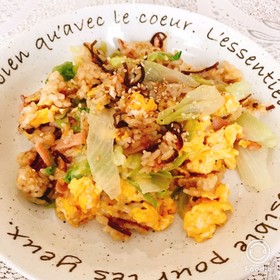 ハムと塩昆布のふわ卵レタス炒飯☆☆