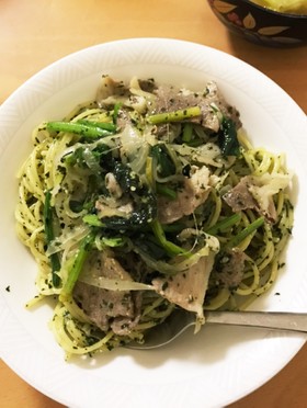 豚肉とほうれん草のジェノベーゼ