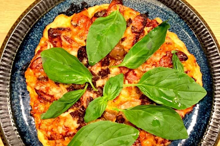 肉ピザ 簡単にお家ピザ 生地が鶏胸肉 レシピ 作り方 By ｍａｓａ ｙｏｎ クックパッド