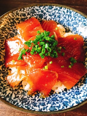 ももさんちのマグロの漬け丼
