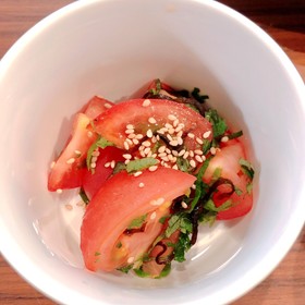簡単★トマトと大葉の塩昆布和え