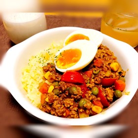 冷凍野菜で時短!プチトマトのキーマカレー