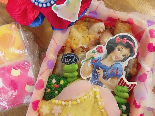 プリンセス弁当 白雪姫 ドレス弁当 レシピ 作り方 By ちーたそ クックパッド