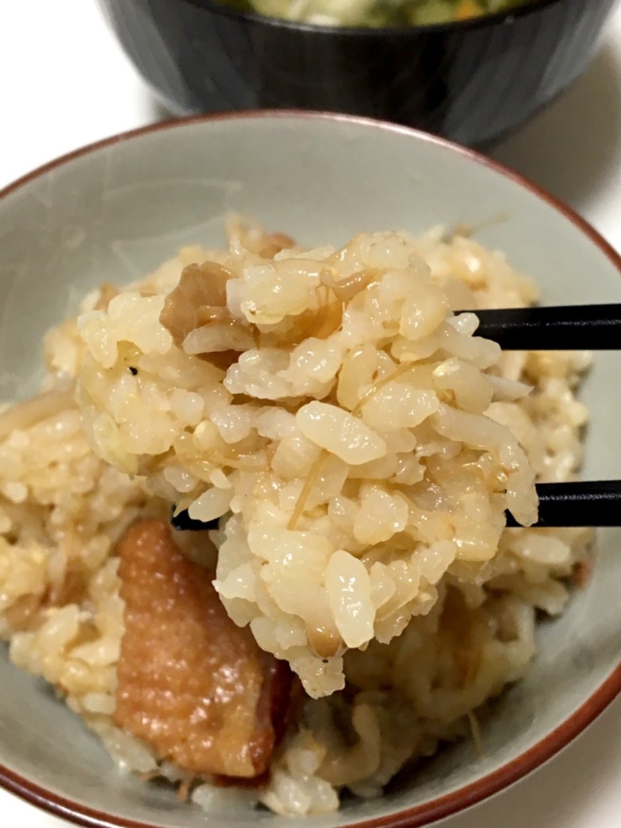 やわらかい玄米を使った簡単炊き込みご飯の画像