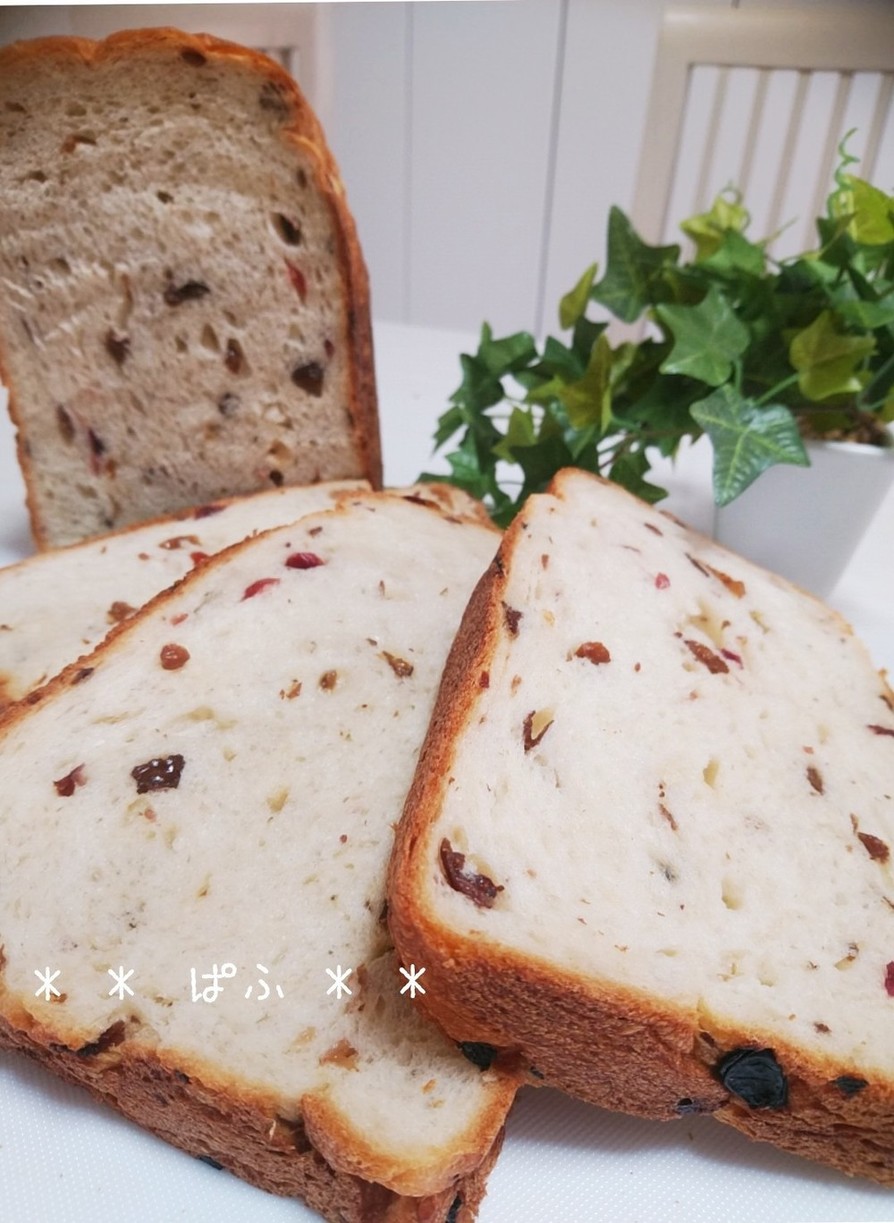 ホームベーカリーでラムレーズンの食パンの画像