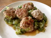 シンプル☆肉だんごのキャベツあんかけの写真