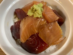 マグロの漬け丼