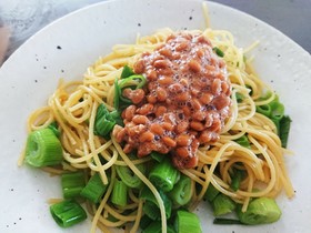 青ネギの魅力再発見!青ネギと納豆パスタ