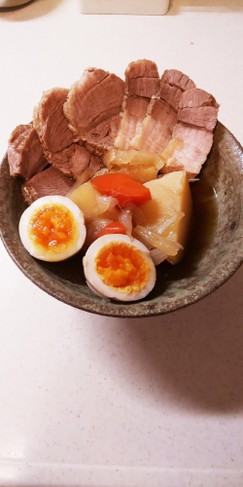 豚肉チャーシューの肉じゃが