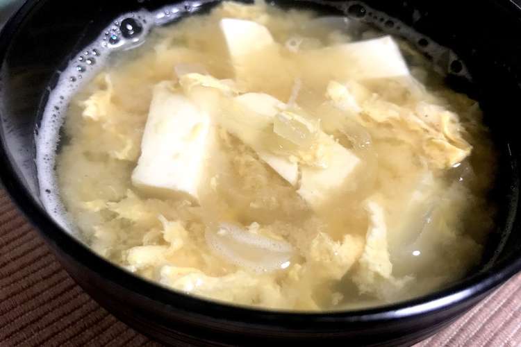 卵と玉ねぎと豆腐の味噌汁 レシピ 作り方 By 折り返し地点 クックパッド 簡単おいしいみんなのレシピが375万品