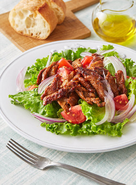 大豆のお肉でボリュームサラダ