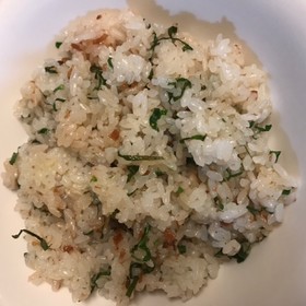 夏バテ対策にも 梅しそチャーハン