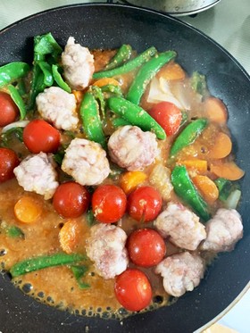 豚こま団子ミニトマト甘辛味噌野菜炒め