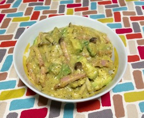 超簡単☆濃厚!アボカドカルボナーラ丼