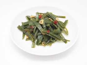 茎わかめ中華風炒め