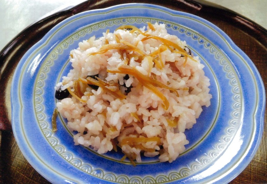 生姜の佃煮と黒豆寿司の画像