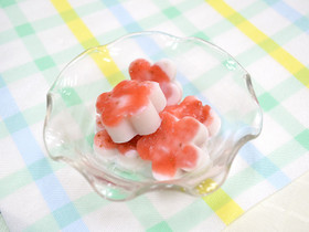 いちごのアイスキャンディー