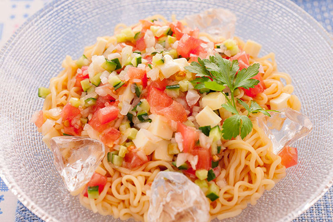 チーズと夏野菜のさっぱり冷やしあえ麺 レシピ 作り方 By サッポロ一番 クックパッド 簡単おいしいみんなのレシピが379万品