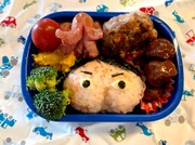 遠足のお弁当☆おしりたんていの写真