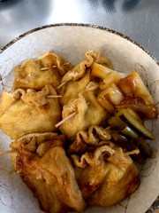 肉じゃが残り汁で巾着うどんの写真