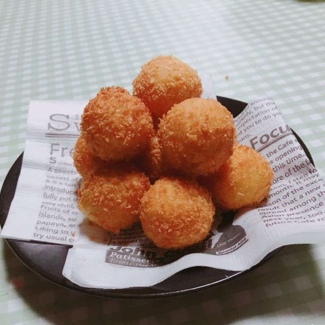 サクサク ビヨ ン チーズボール レシピ 作り方 By えみちり クックパッド 簡単おいしいみんなのレシピが357万品 サクサク ビヨ ン チーズボール レシピ 作り方 By えみちり クックパッド 簡単おいしいみんなのレシピが357万品