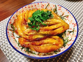 ■ナスの蒲焼き丼■