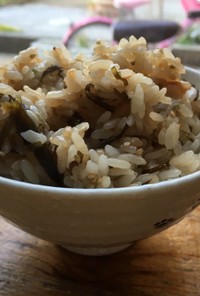 シンプル☆塩昆布と梅干しの炊き込みご飯