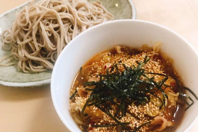 簡単 ピリ辛 肉蕎麦つけ麺 レシピ 作り方 By ハピハピクック クックパッド
