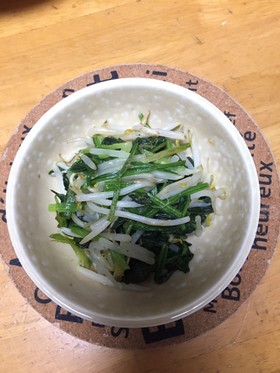 もやしとホウレン草のソテー