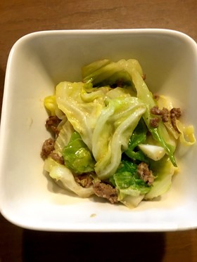 キャベツとひき肉の味噌炒め