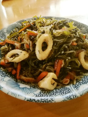 栄養たっぷり!我が家のひじきと昆布の煮物の写真
