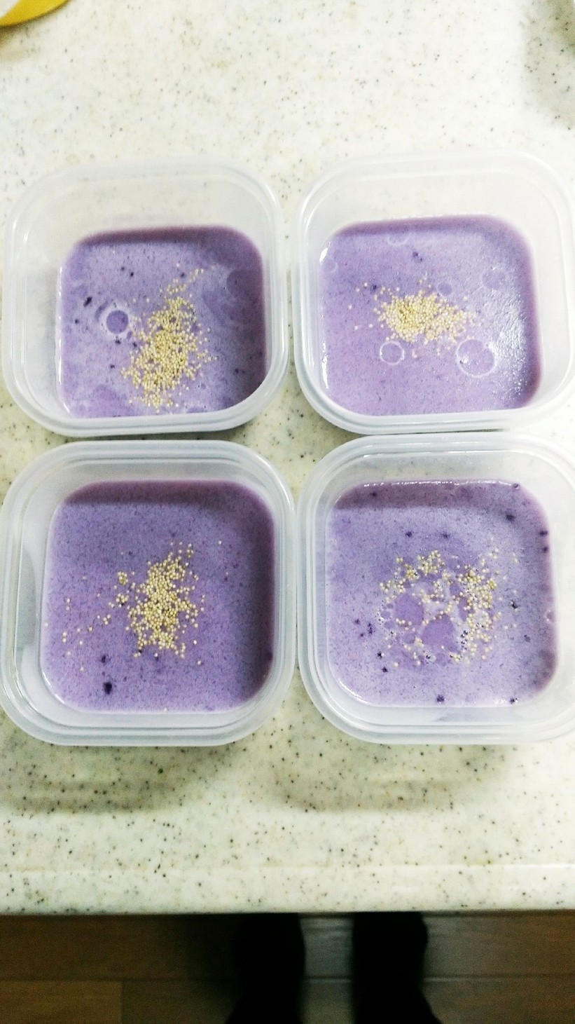 糖質制限♪紫芋パウダーの牛乳寒天の画像